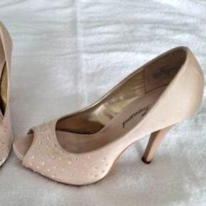 Lulu Townsend, size 6 satin w/studs